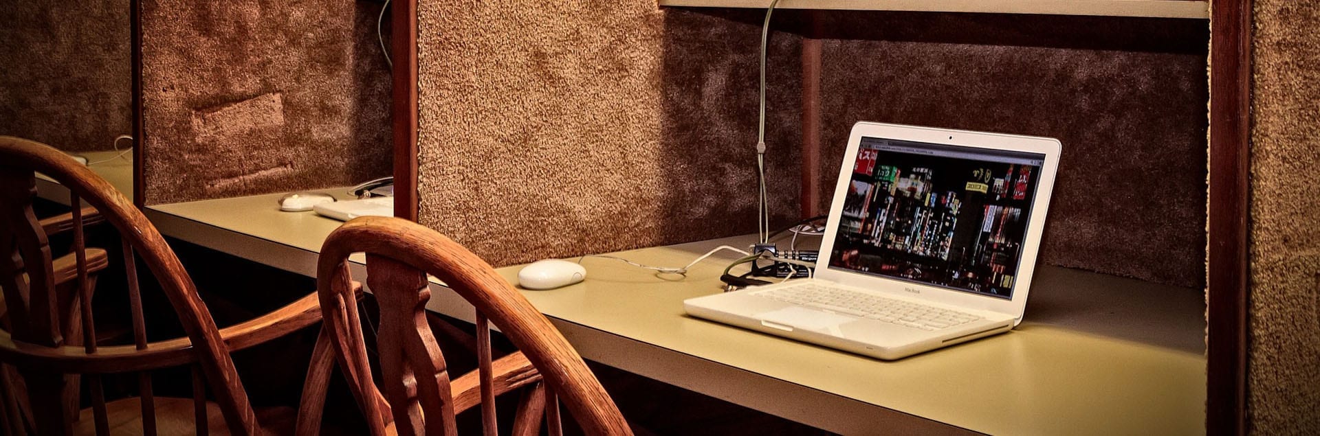 Bisnis Unggul di Era Pandemi Covid-19 Bisnis Unggul di Era Pandemi Covid-19